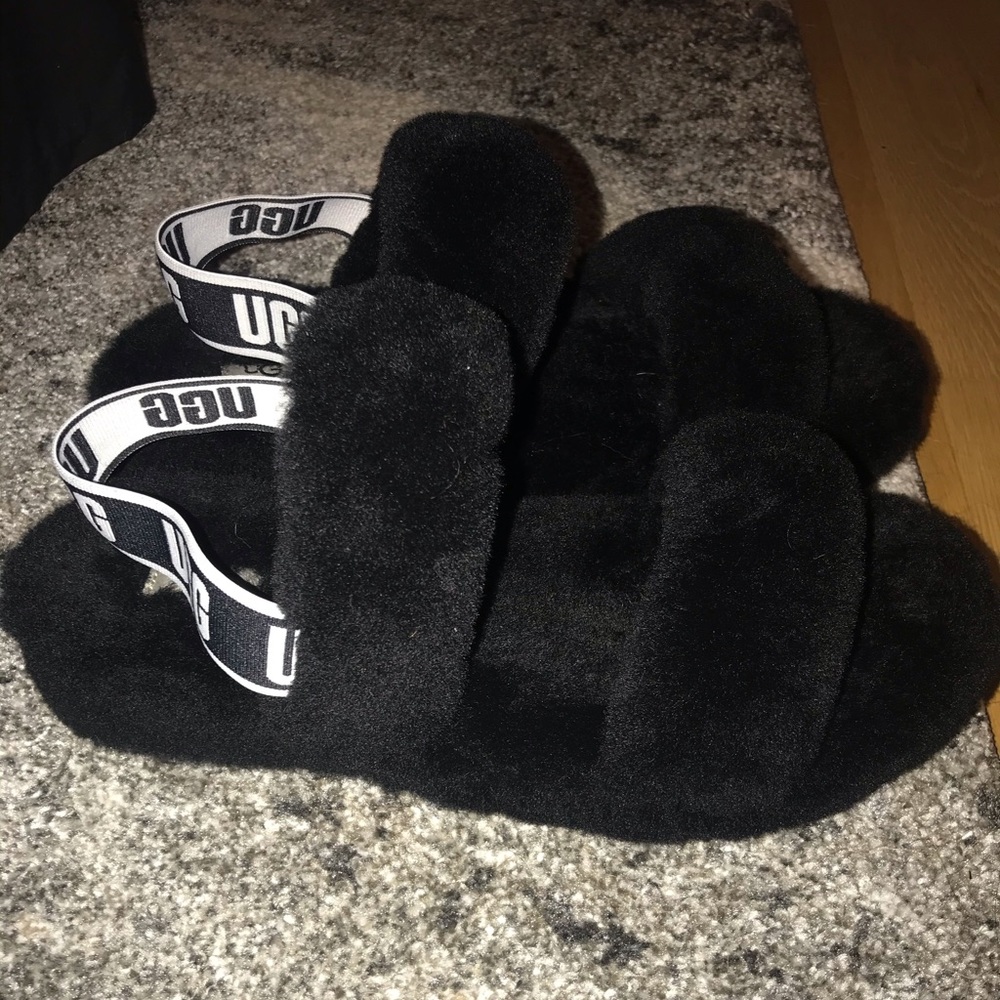 UGG Black “Oh Yeah” Slides, Size 11